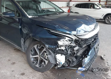 2023 Kia Sportage Hybrid Ex z USA, uszkodzony, nr VIN KNDPVCAG9P7067730